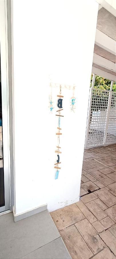 פרבוליה Colonial Villa 32 מראה חיצוני תמונה