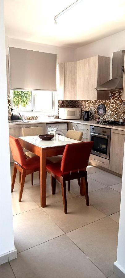 פרבוליה Colonial Villa 32 מראה חיצוני תמונה