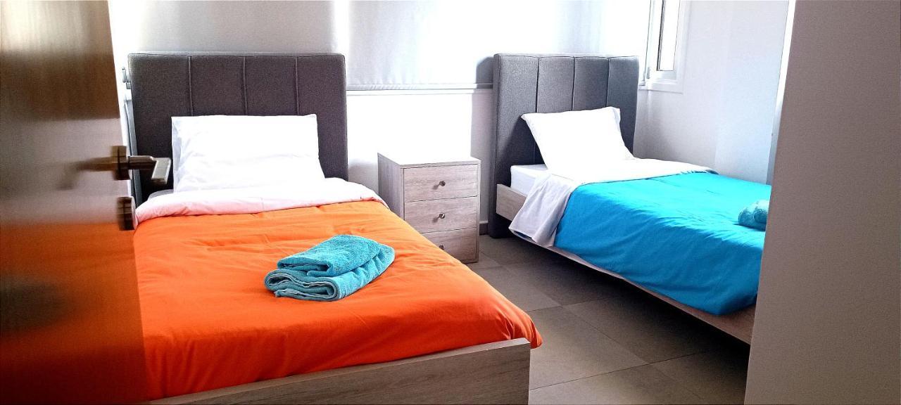 פרבוליה Colonial Villa 32 מראה חיצוני תמונה